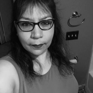 Meet your Posher, Alejandra